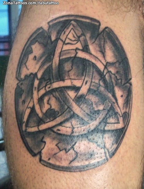 Tattoo photo Triquetra, Celtic