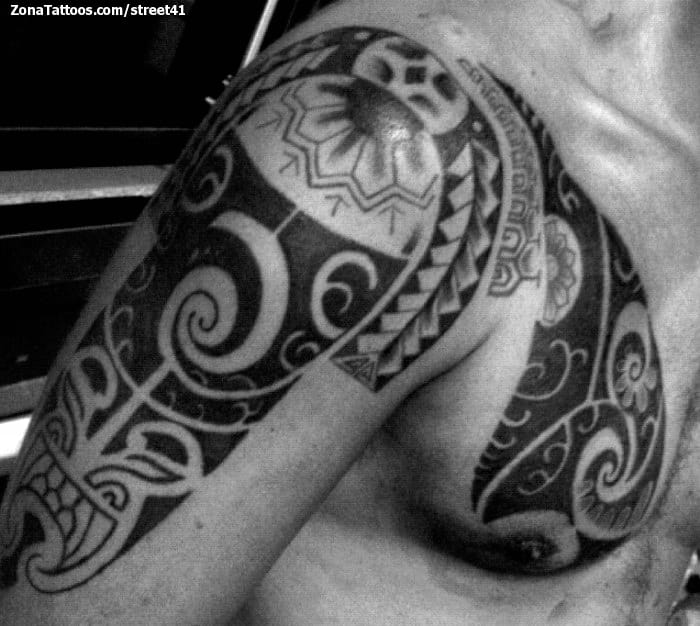 Tattoo photo Maori, Shoulder, Chest