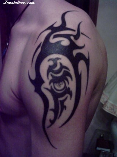 Foto de tatuaje Tribales, Hombro