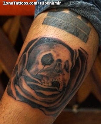 Foto de tatuaje Calaveras, Rosas, Góticos