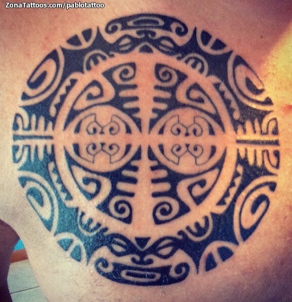 Tattoo photo Maori, Chest