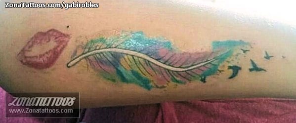 Tattoo photo Feathers, Kisses