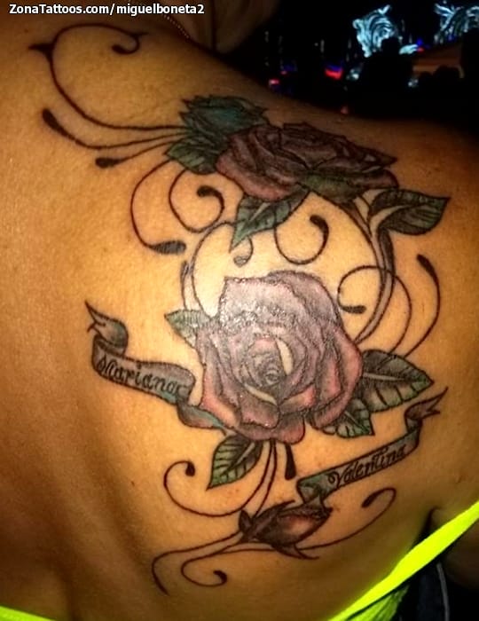 Foto de tatuaje Flores, Filigranas, Omóplato