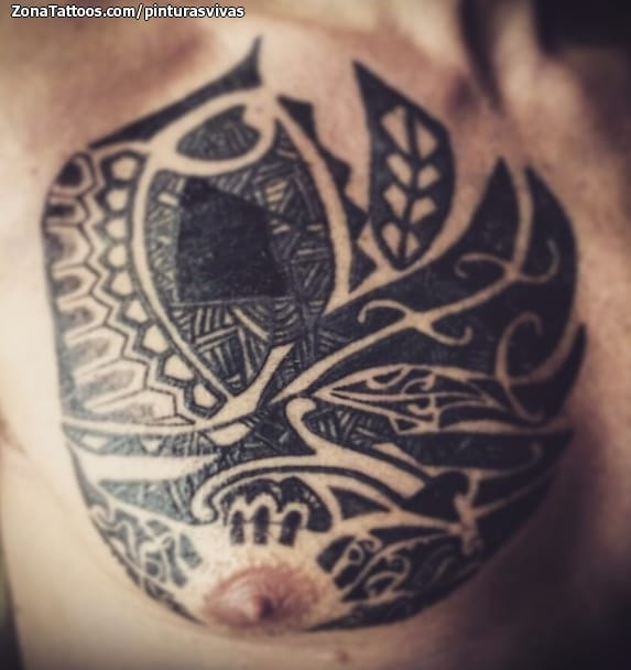 Tattoo photo Maori, Chest