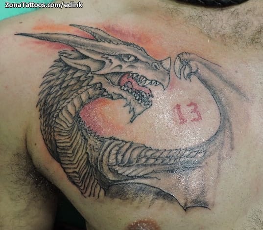 Foto de tatuaje Dragones, Fantasía, Pecho