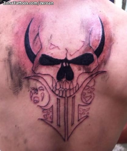 Foto de tatuaje Calaveras, Espalda, Góticos