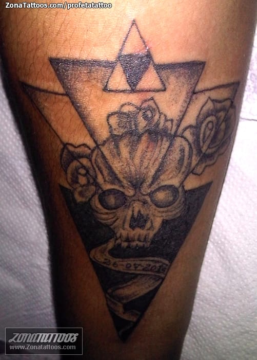 Tattoo photo Skulls, Triangles, Geometrics