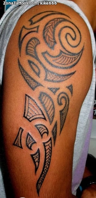 Tattoo photo Maori, Arm