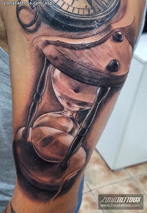 Tattoo photo Hourglass