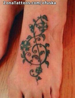 Foto de tatuaje Notas Musicales, Empeine, Pie