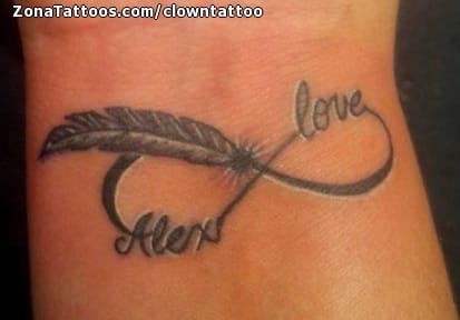 Foto de tatuaje Infinitos, Love, Plumas