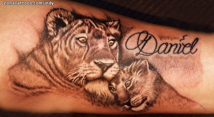 Tattoo of Lions, Animals