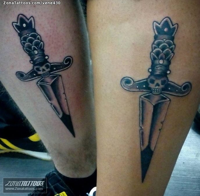 Foto de tatuaje Dagas, Armas, Pierna