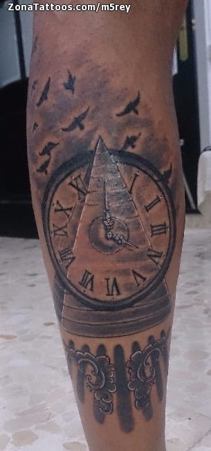 Tattoo photo Clocks, Pyramids