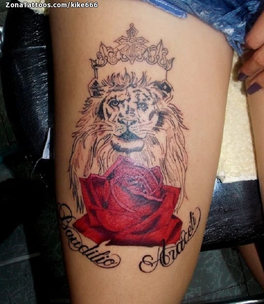 Foto de tatuaje Leones, Coronas, Rosas