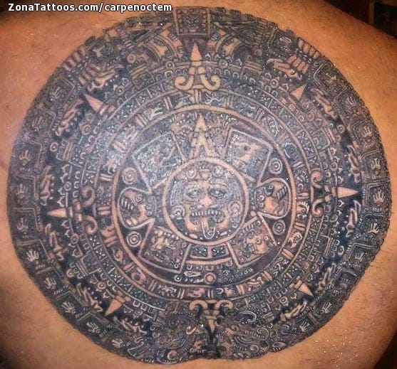 Foto de tatuaje Aztecas, Espalda, Calendarios