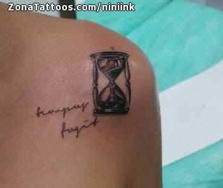 Tattoo of Hourglass, Tiny, Shoulder