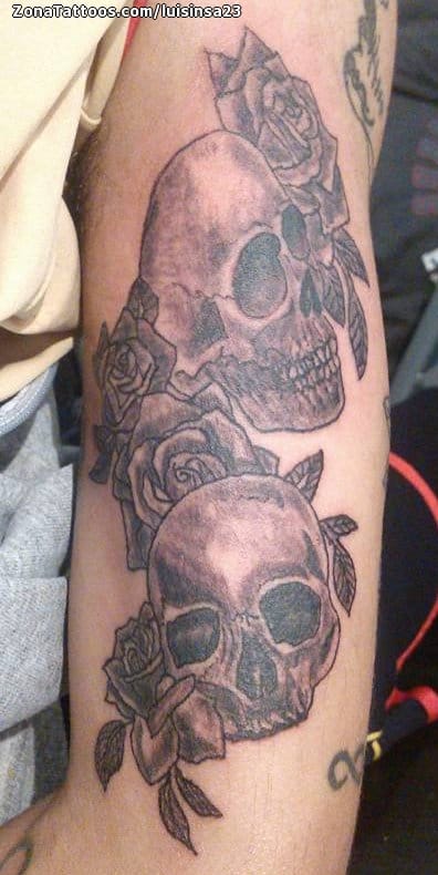 Foto de tatuaje Calaveras, Góticos, Rosas