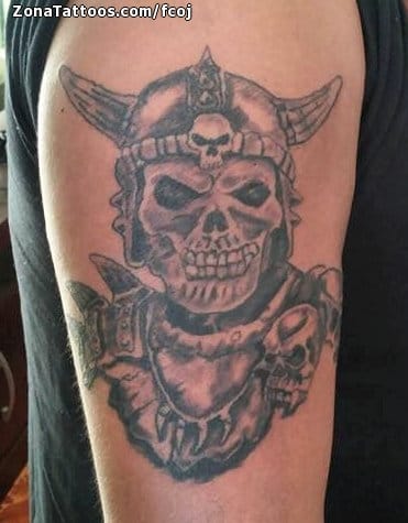 Foto de tatuaje Calaveras, Yelmos, Góticos