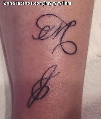 Foto de tatuaje Iniciales, Letras