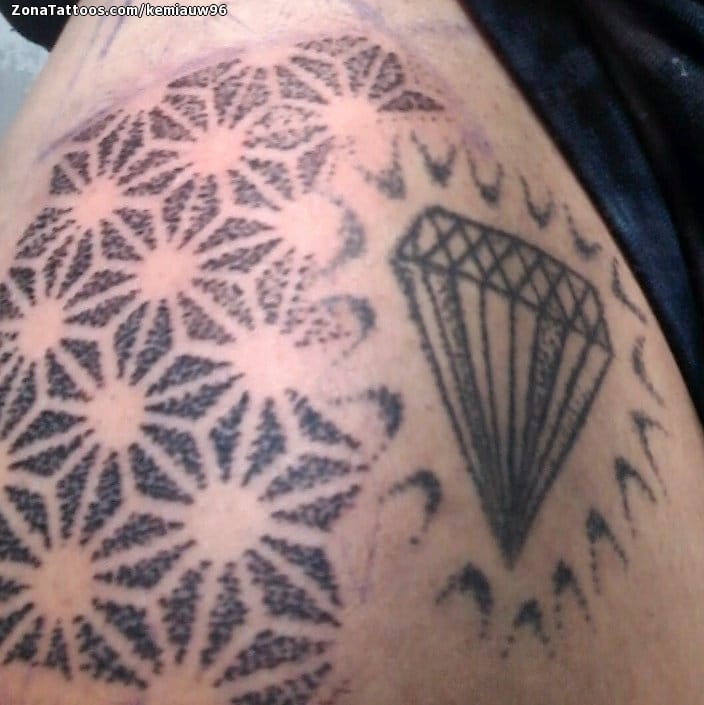 Tattoo photo Pointillism, Geometrics, Diamods