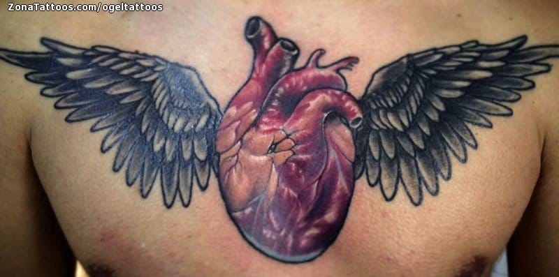 Foto de tatuaje Corazones, Alas, Pecho