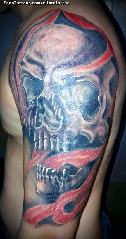 Foto de tatuaje Calaveras, Góticos, Hombro