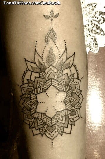 Tattoo photo Mandalas, Pointillism