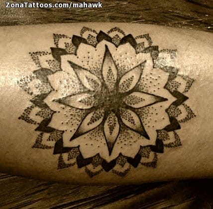 Tattoo photo Mandalas, Pointillism