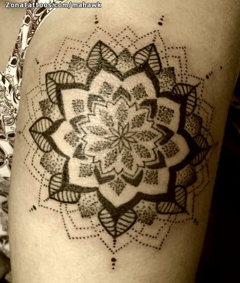 Tattoo photo Mandalas, Pointillism