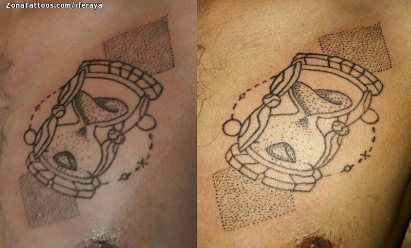 Foto de tatuaje Relojes de Arena, Pecho, Puntillismo