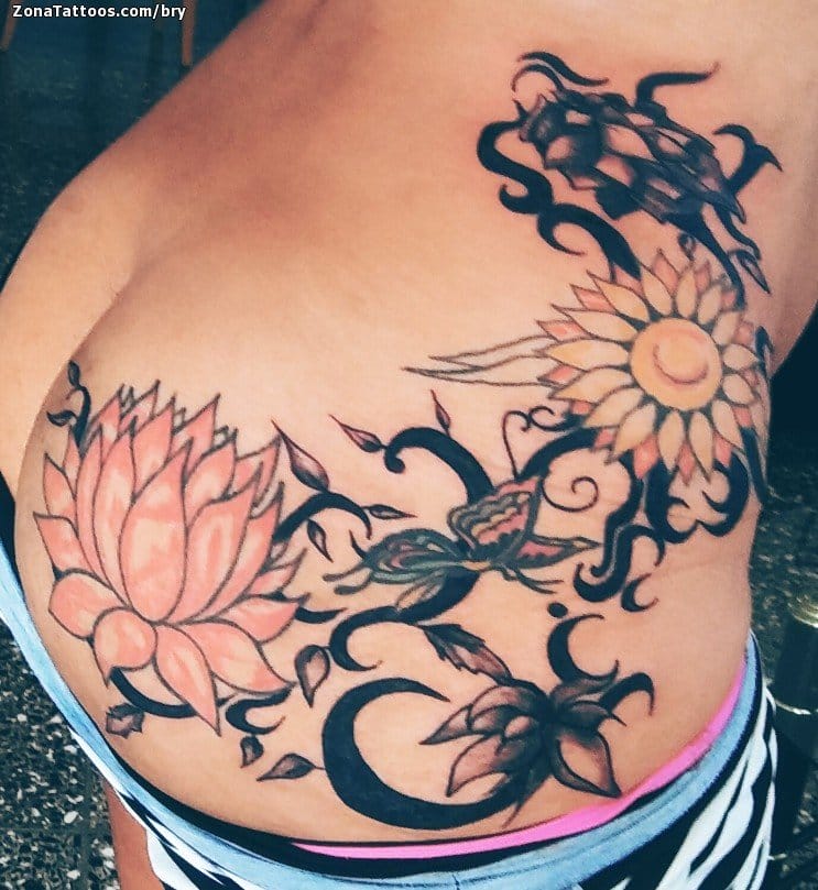 Foto de tatuaje Trasero, Flores, Lotos