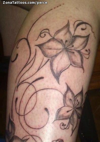 Foto de tatuaje Flores, Filigranas