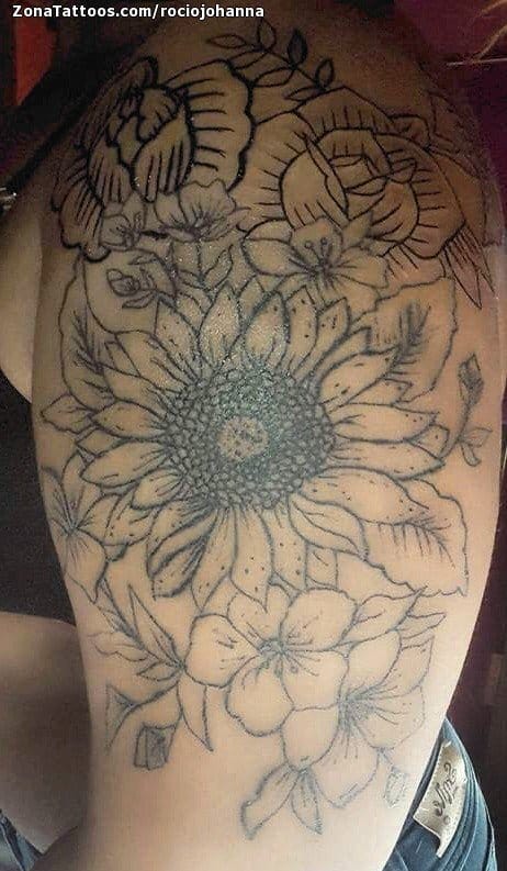 Foto de tatuaje Flores, Hombro