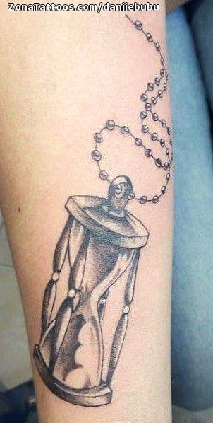 Tattoo photo Hourglass