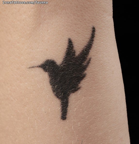 Tattoo photo Humming bird, Tiny, Wrist