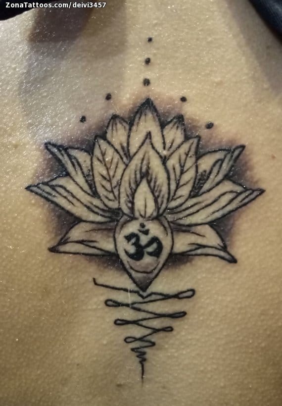 Tattoo photo Unalomes, Lotus, Back