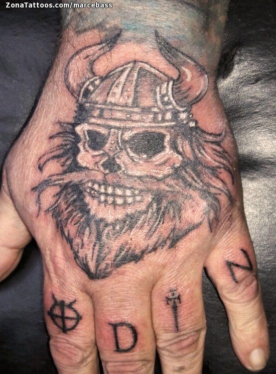 Foto de tatuaje Vikingos, Calaveras, Mano