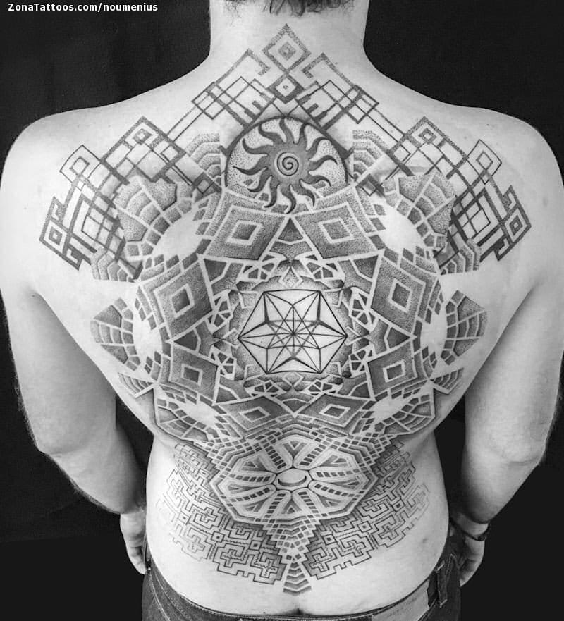 Foto de tatuaje Geométricos, Espalda, Puntillismo