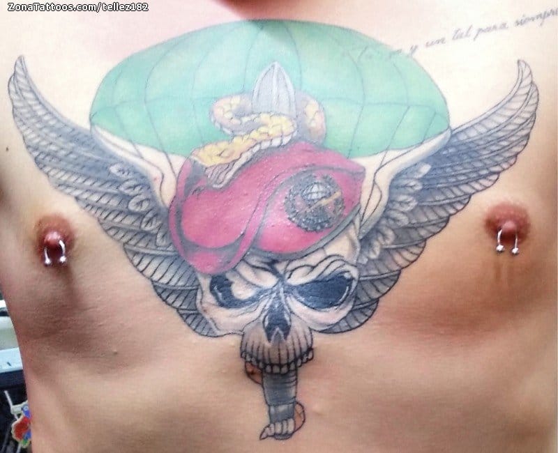 Foto de tatuaje Militares, Pecho, Calaveras