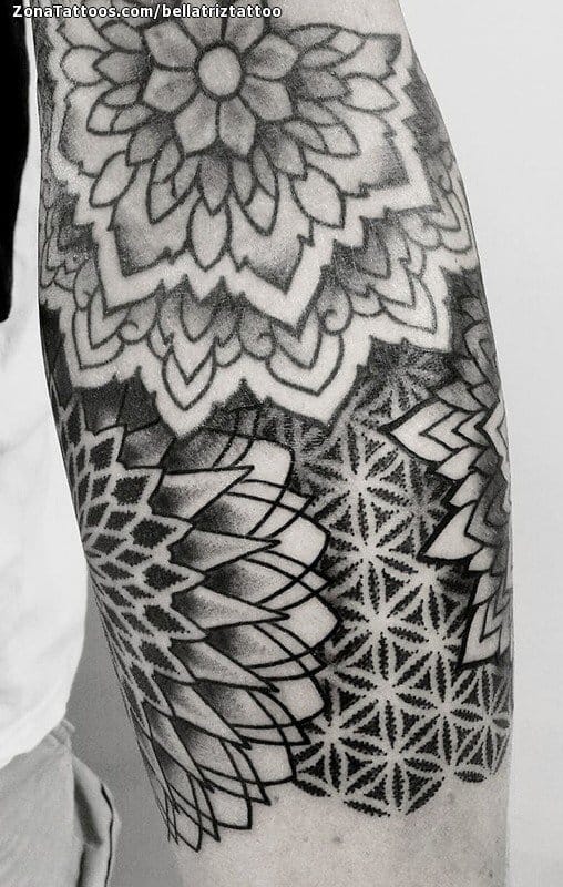 Tattoo photo Geometrics, Mandalas