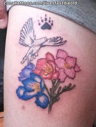 Foto de tatuaje Palomas, Flores, Aves