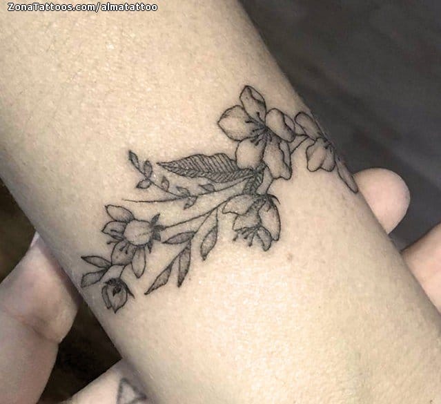 Tattoo photo Flowers, Bracelets