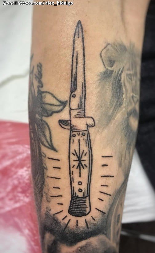 Ghostface knife by Jade Inman at Wunderland tattoo GNV FL  rtattoos