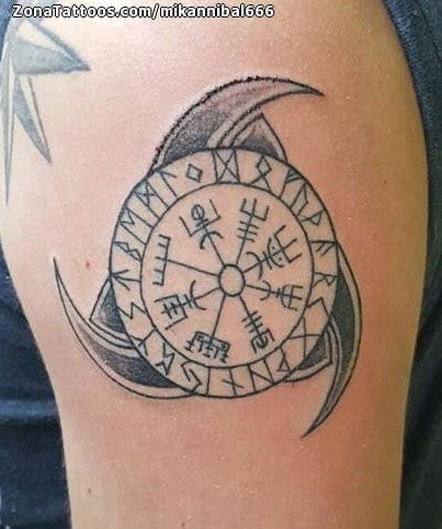 Foto de tatuaje Vegvisir, Runas