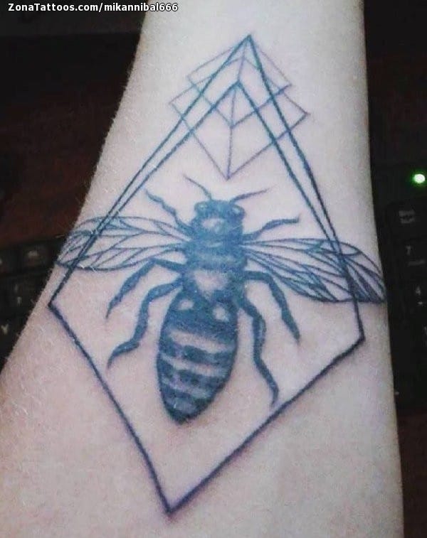 Tattoo photo Bees, Insects, Geometrics