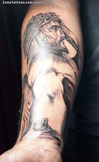 Foto de tatuaje Cristos, Antebrazo, Religiosos