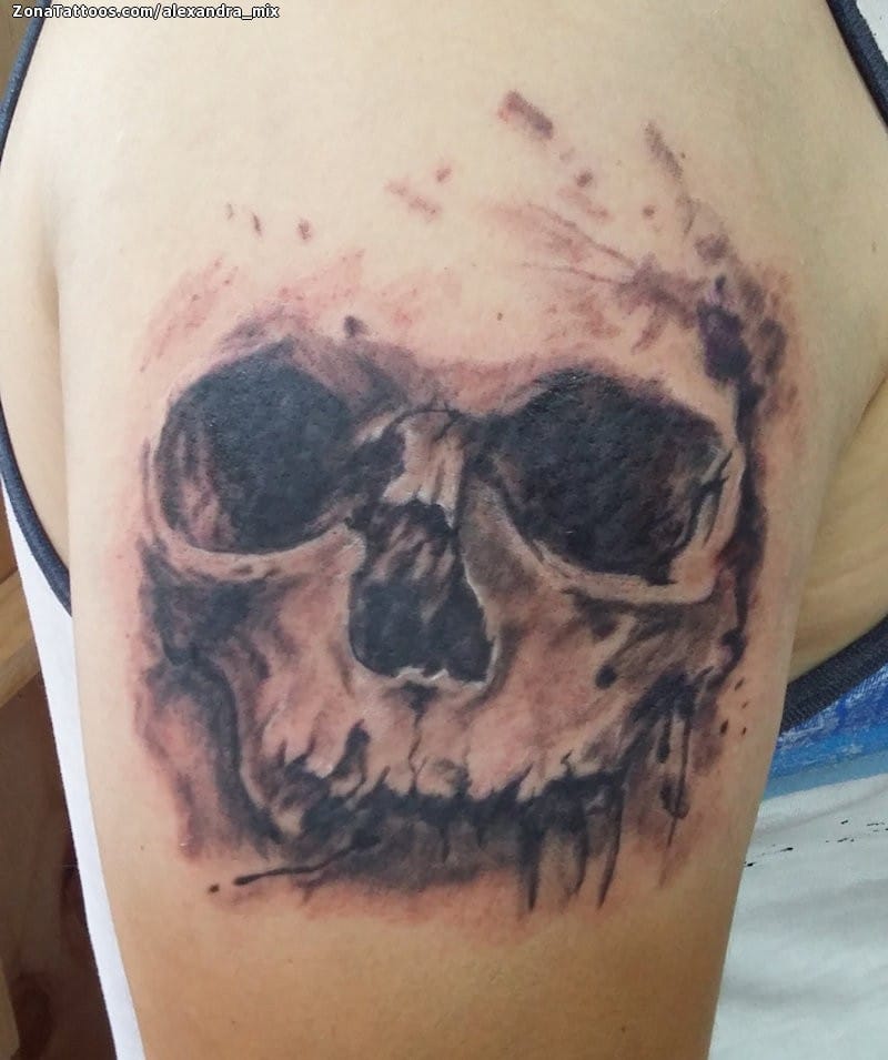 Foto de tatuaje Calaveras, Góticos, Hombro