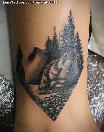 Tatuaje de Montañas, Árboles, Paisajes