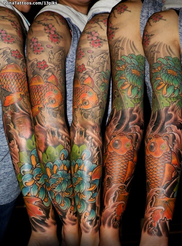 Foto de tatuaje Koi, Flores, Olas